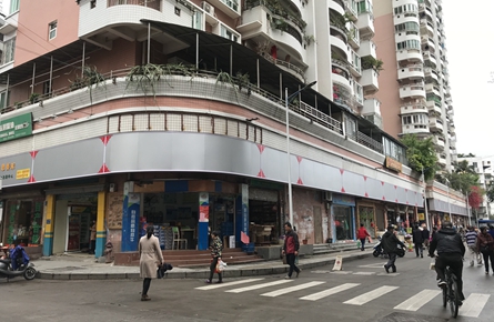 統一更換廣告牌