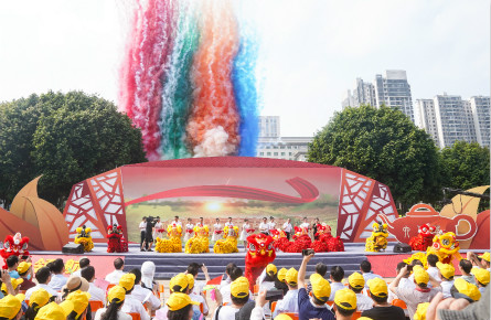 推動電商發展 助力脫貧攻堅