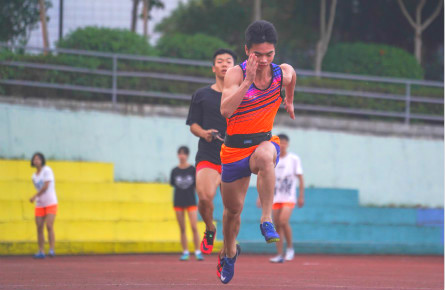 備戰(zhàn)區(qū)運會