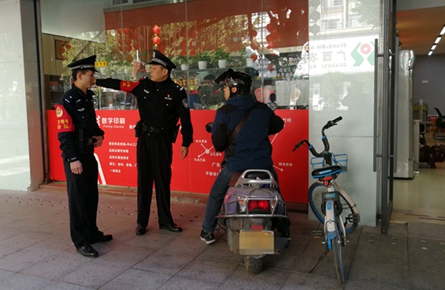 下猛藥整治市區道路交通頑癥