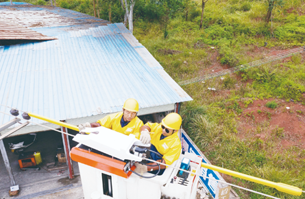 南方電網廣西梧州供電局應用新技術對安全隱患點進行消缺處理