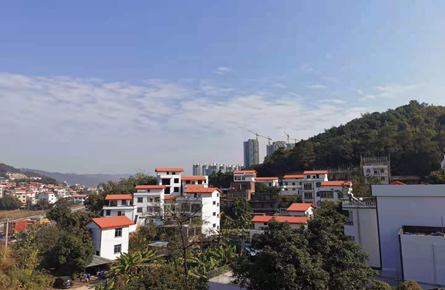 萬秀區推進“兩高兩道”沿線農房特色風貌塑造工程