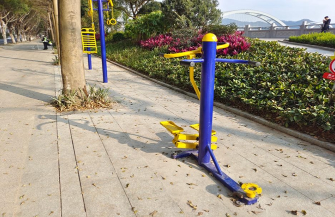 市民盼修復公園設施的安全隱患