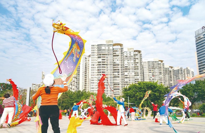 舞龍健身 人歡樂(lè)