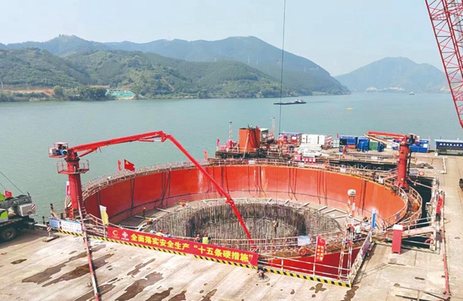 潯江大橋中塔承臺 澆筑完成