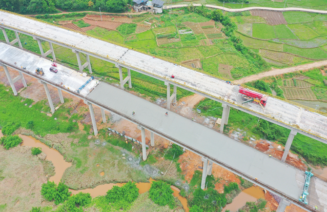 搶工期加快建設