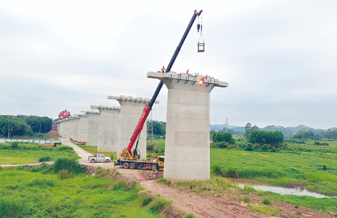 假期不停工項目建設忙