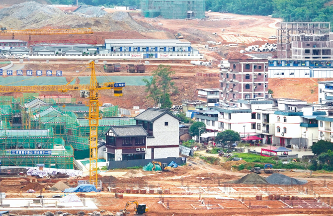 加快六堡古鎮(zhèn)項目建設