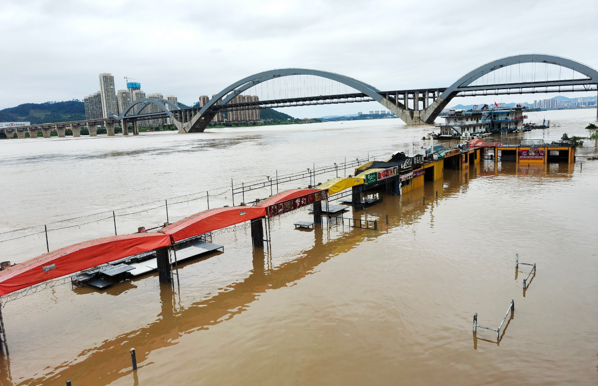 河西老碼頭平臺被淹