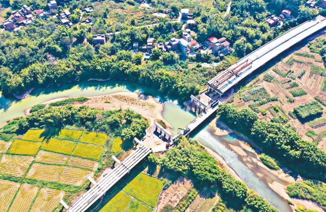 ?蒼昭高速 建設正酣