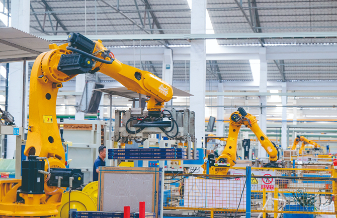 機器人助力 釋放大產能