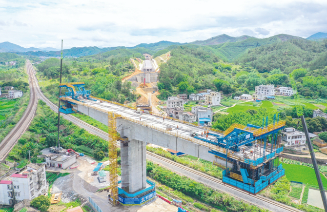 南珠高鐵建設加快推進